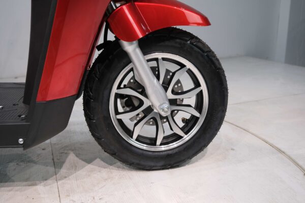 THE LUXURY 3 Wheel Electric Scooter - Image 4