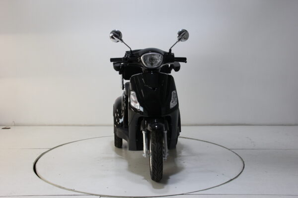 THE SHOPPER 3 Wheel Electric Scooter Black - Image 3